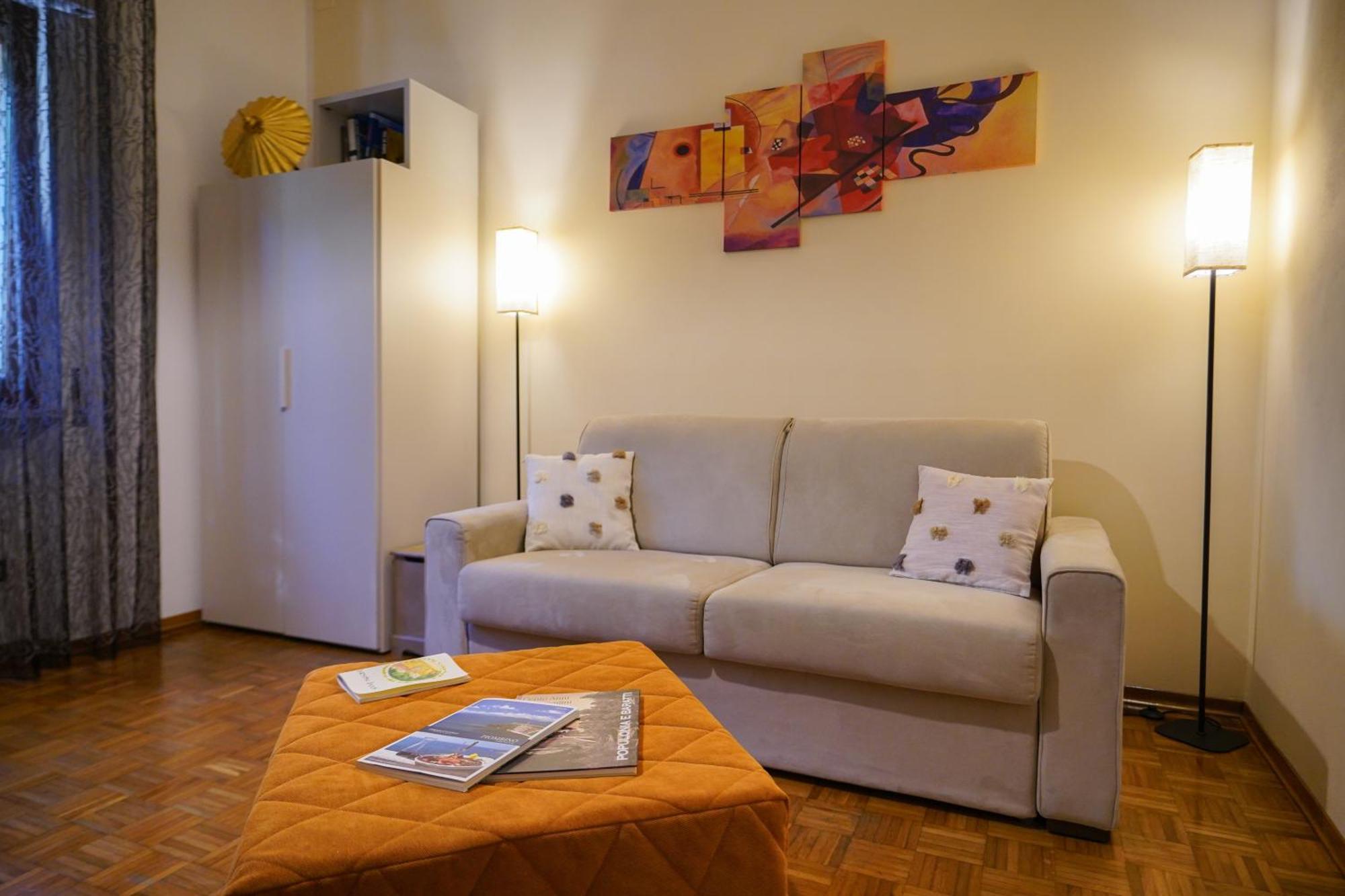 Sunny Courtyard Piombino Exterior foto